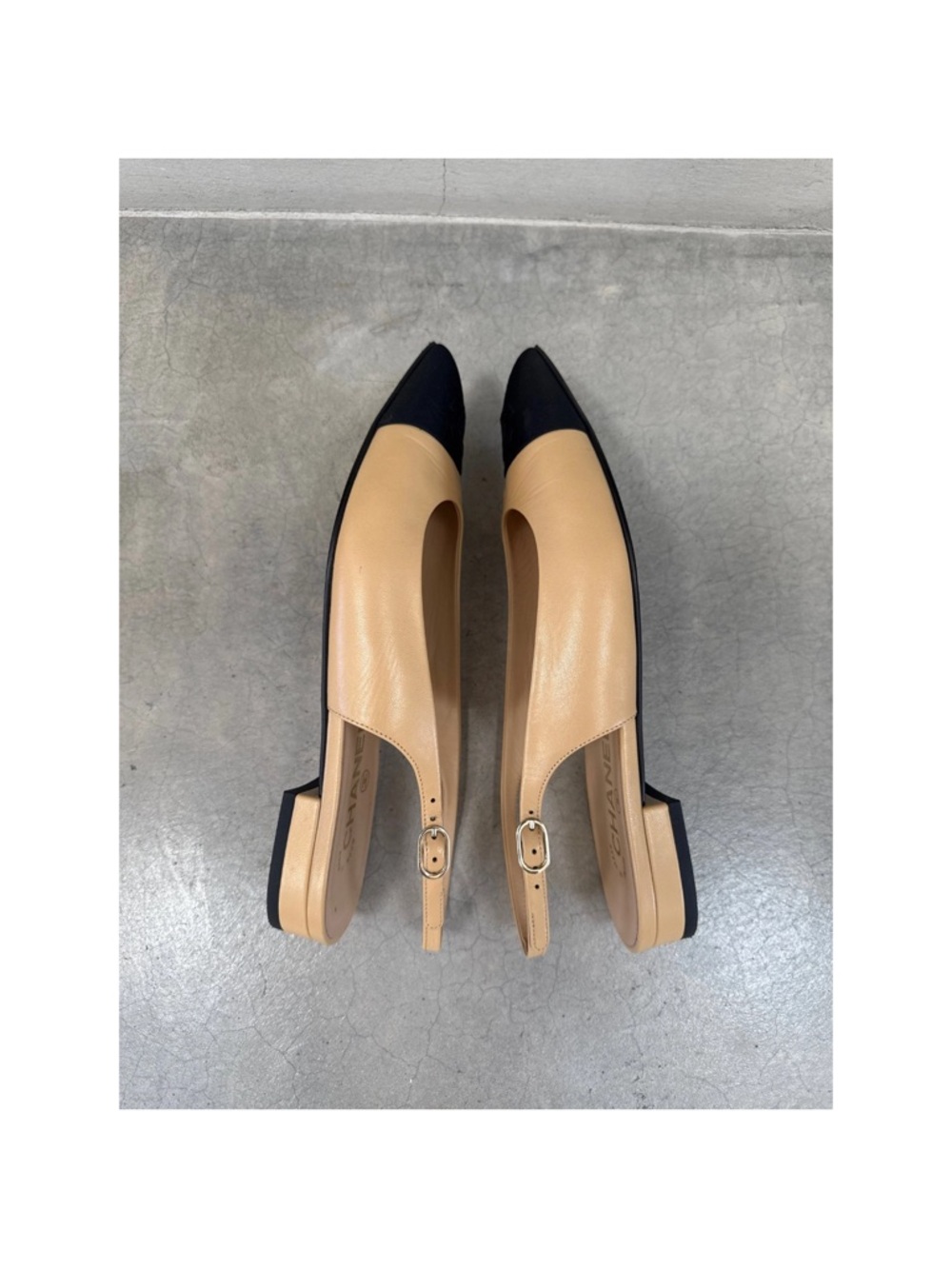 CHANEL Beige and Black Pointed Slingback Flats - Picture 5 of 10